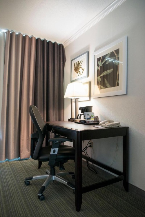Country Inn & Suites by Radisson, Effingham, IL image 3